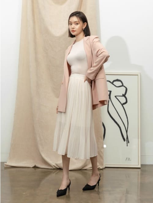 cach mix ao voi chan vay midi de nang thu hut moi anh nhin.4