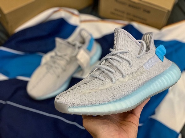 tai sao giay adidas yeezy 350 lai duoc cac ban tre yeu thich.2