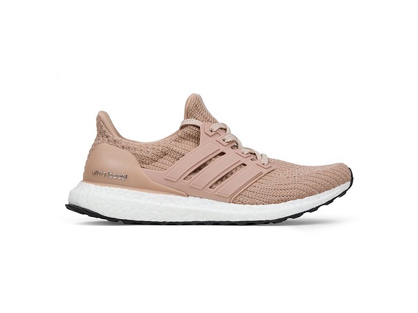 diem danh nhung cach buoc day giay ultra boost doc dao khong the bo qua.6