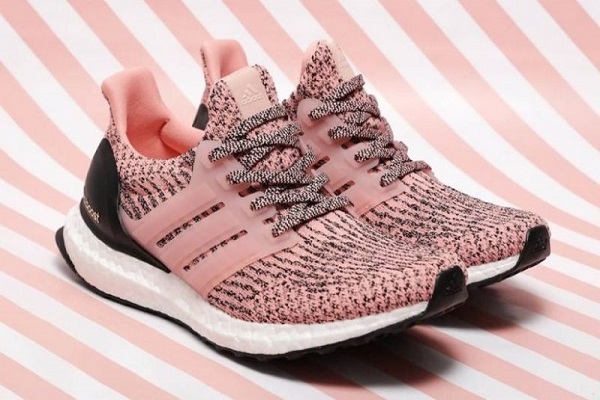 diem danh nhung cach buoc day giay ultra boost doc dao khong the bo qua.3