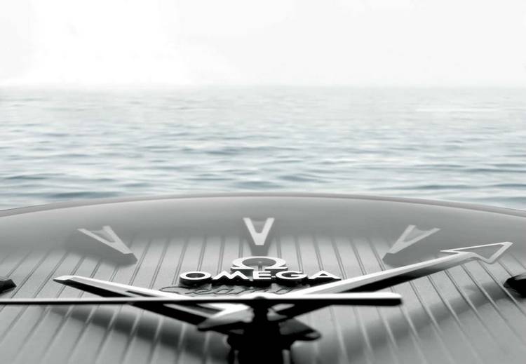 cach nhan biet dong ho deo tay bi dinh nuoc.4