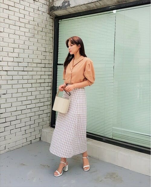 diem danh cac loai chan vay caro va cach mix ao voi chan vay caro.5