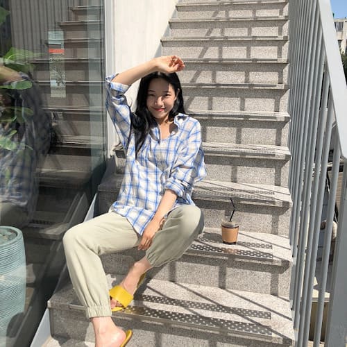 cach chon ao so mi nu cho co nang thap gay.5