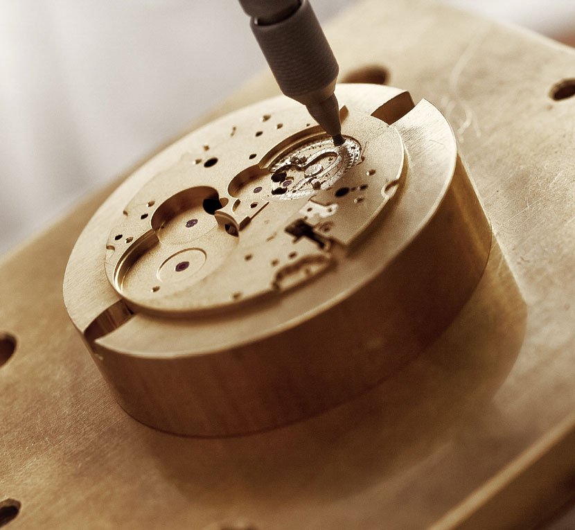 lich su hinh thanh va phat trien thuong hieu dong ho frederique constant.32 1