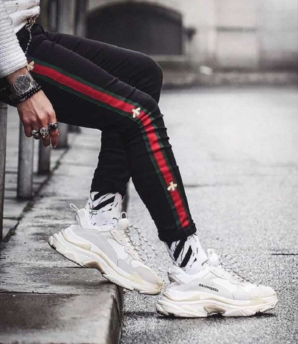 hoc cach phoi do nam nu voi giay the thao balenciaga.2