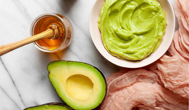 xoa sach mun chi trong 2 tuan voi mat na bo mat ong 1