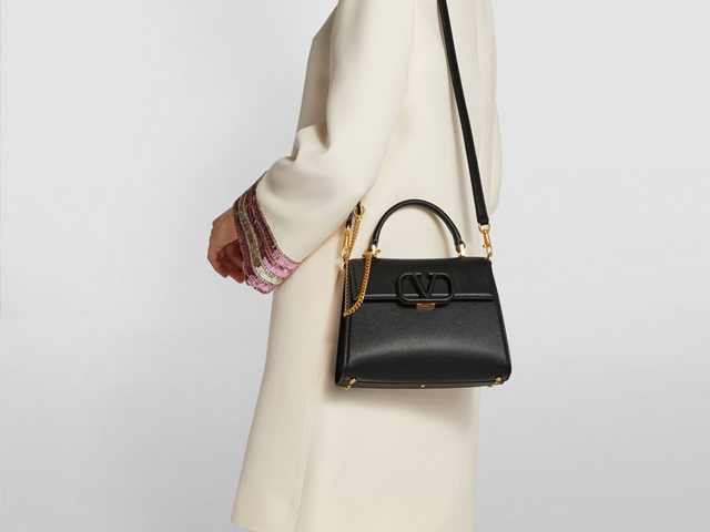 diem danh mau tui valentino trinh lang mua thu 2022.1