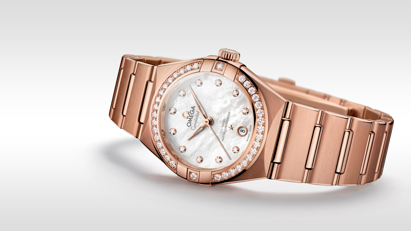 tim hieu ve mat so xa cu tren dong ho cao cap.4