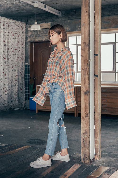 hoc 10 cach phoi do voi ao so mi de khang dinh phong cach cua ban.8