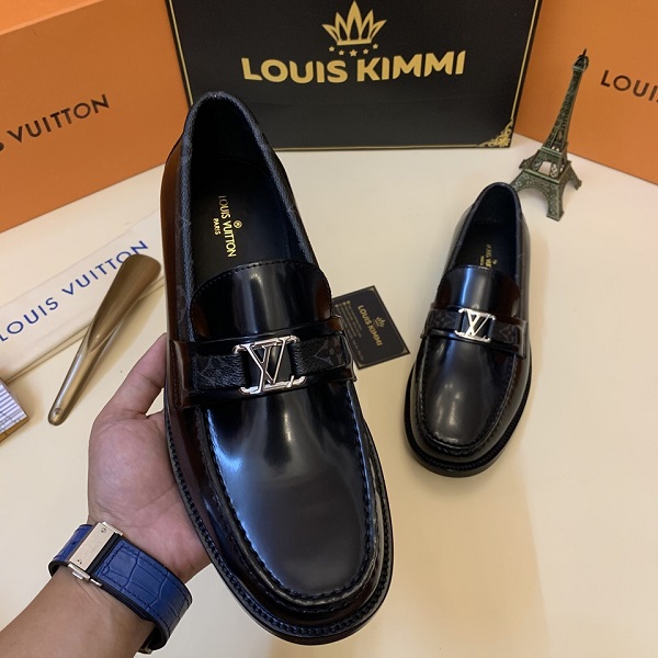 diem danh nhung mau giay luoi cho chang cong so.8