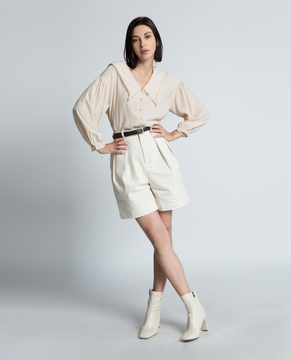 phoi ao so mi voi quan short item cuc hop ban khong nen bo lo.3