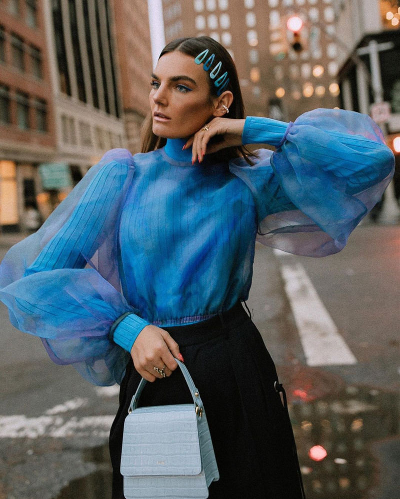 mach nang tuyet chieu phoi do don gian nhung vo cung phong cach khong nen bo qua.3