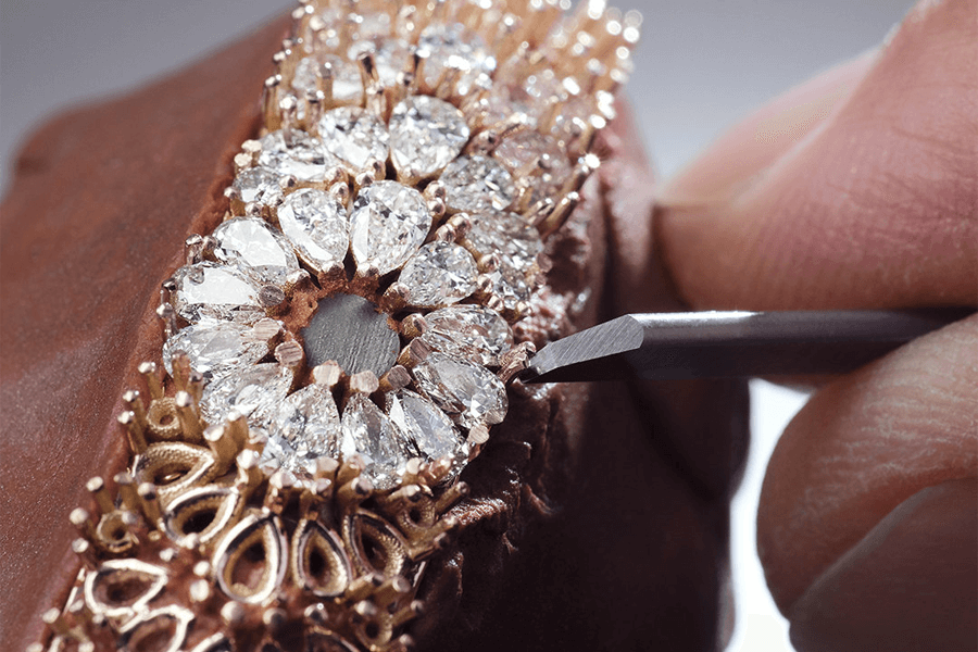 cac kieu dinh da kim cuong tren dong ho cao cap thuy si.1