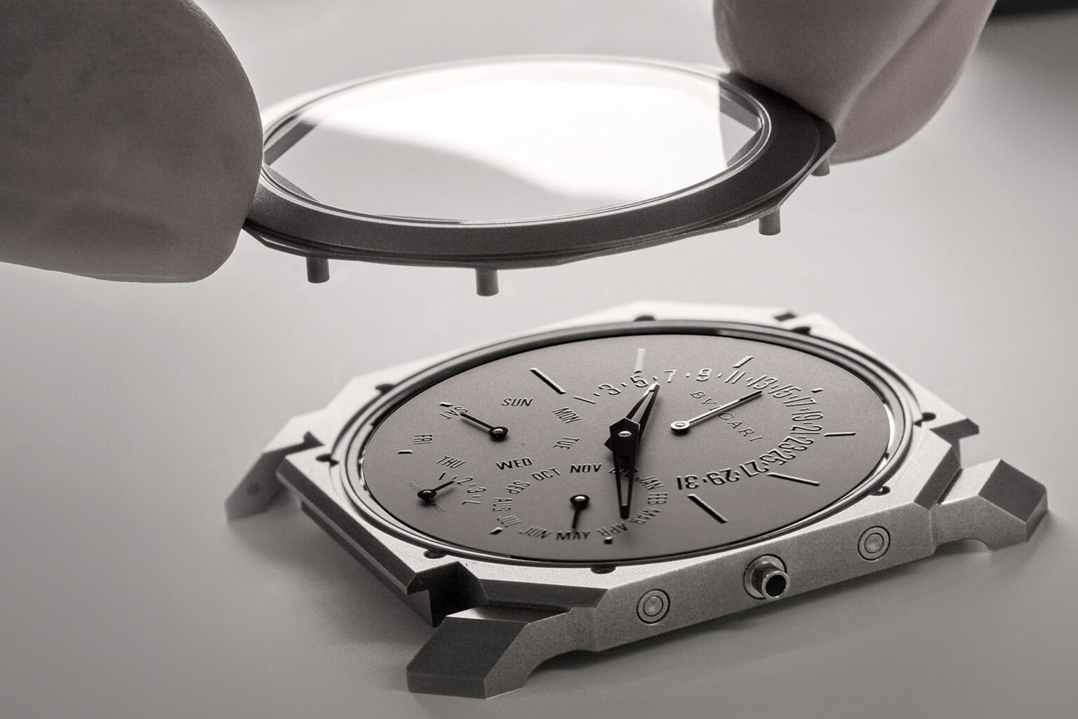 ly giai vi sao dong ho bach kim cao cap lai dat do nhu vay.3