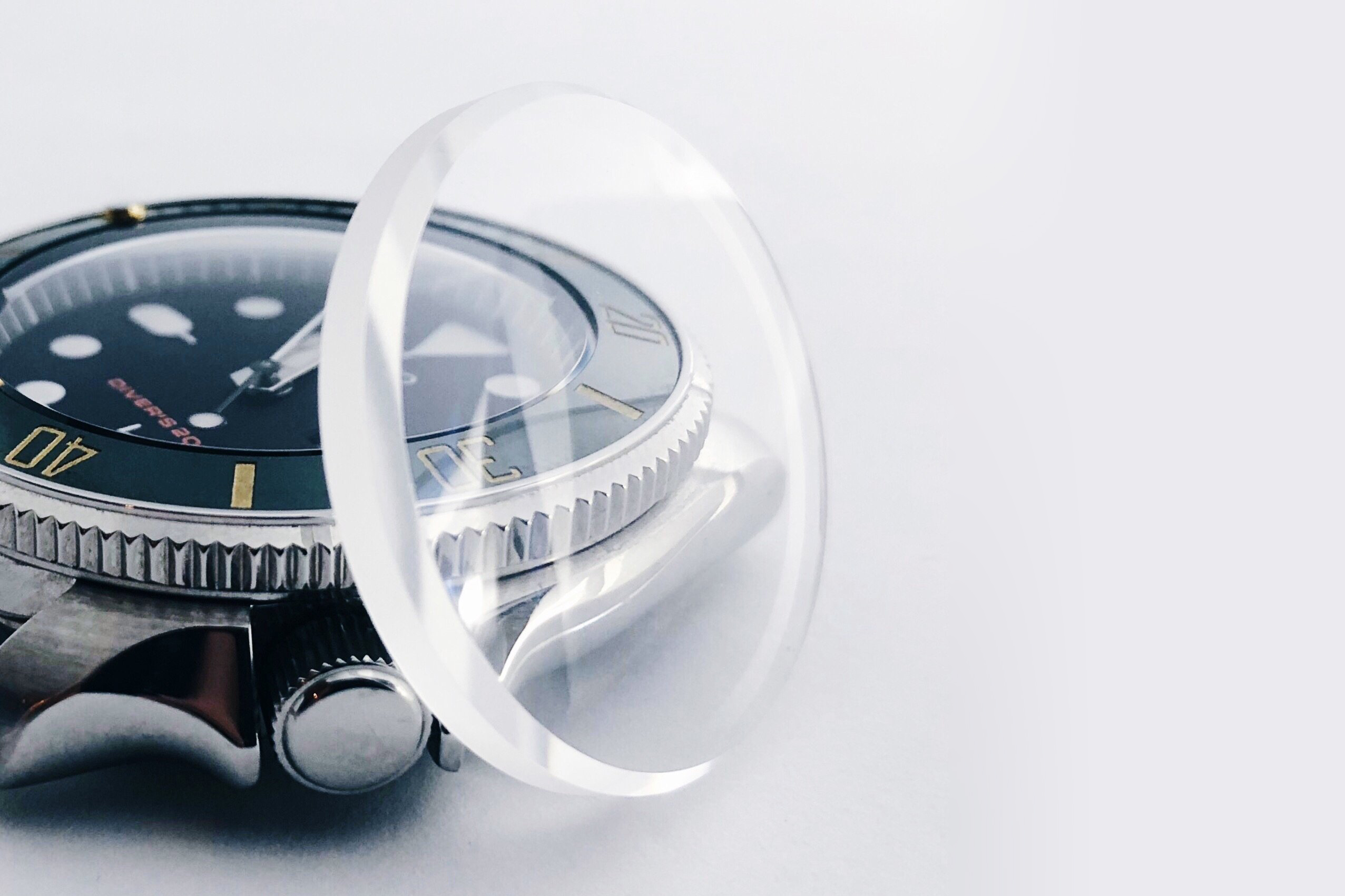 kham pha nhung loai mat kinh op dong ho ban khong nen bo qua.4