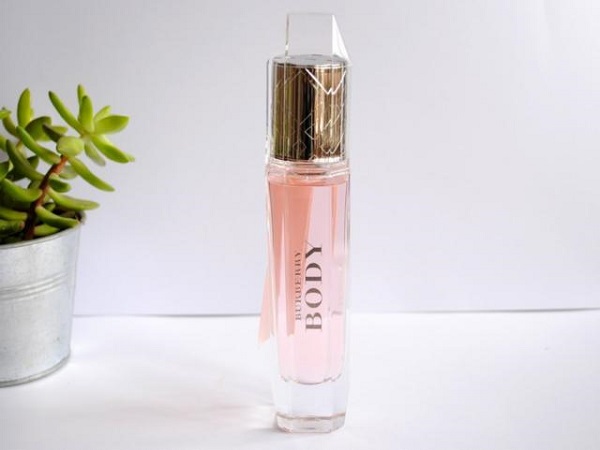 lich su Burberry Body Tender