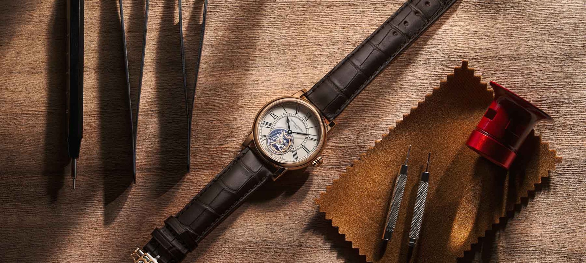 classics heart beat manufacture moi nhat cua frederique constant.1