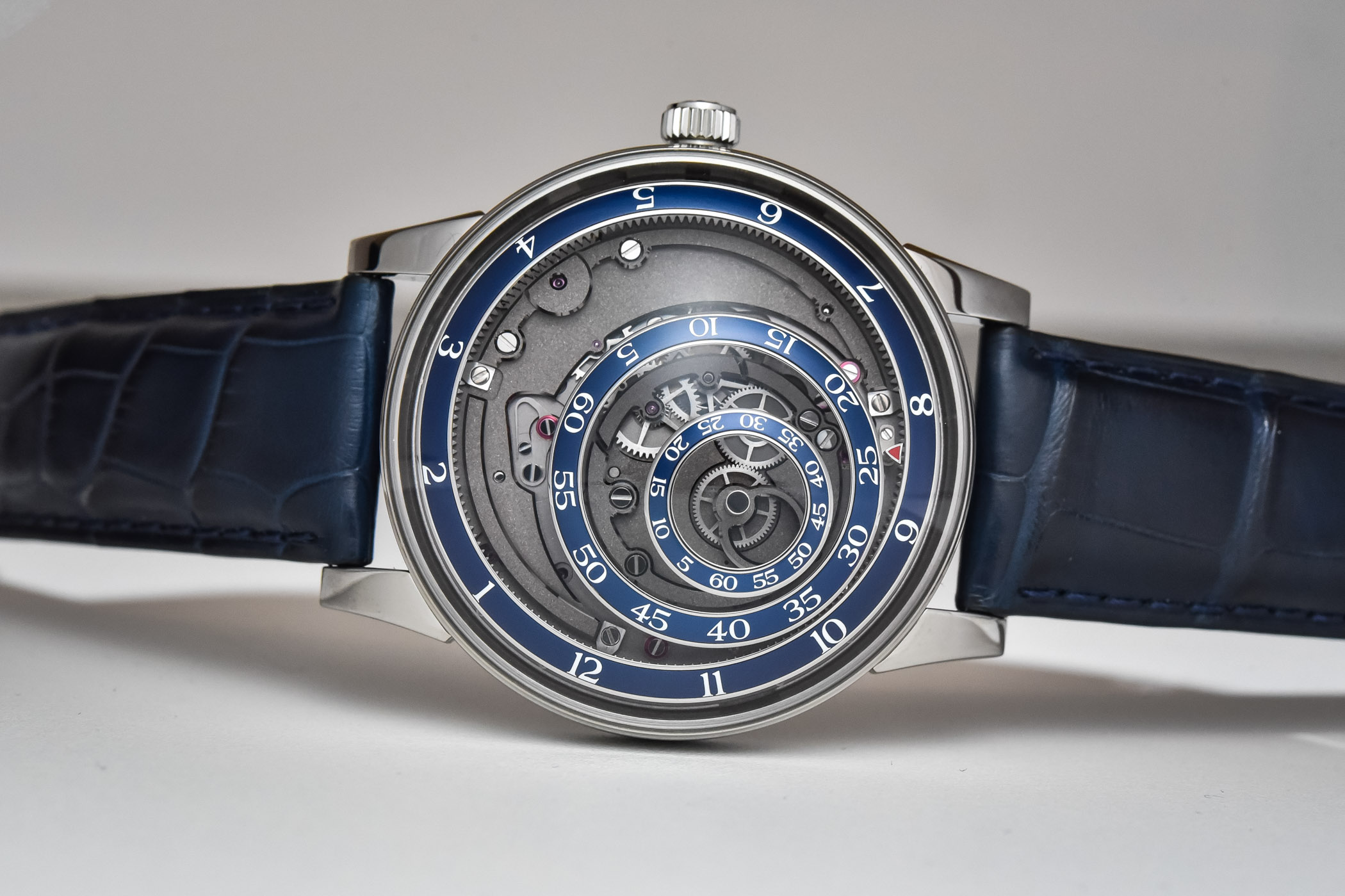 diem danh nhung mau dong ho chiem tron spotlight cua geneva watch days 2022.5