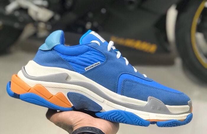 nhung mau giay balenciaga danh cho nam va nu ma ban nen so huu.4