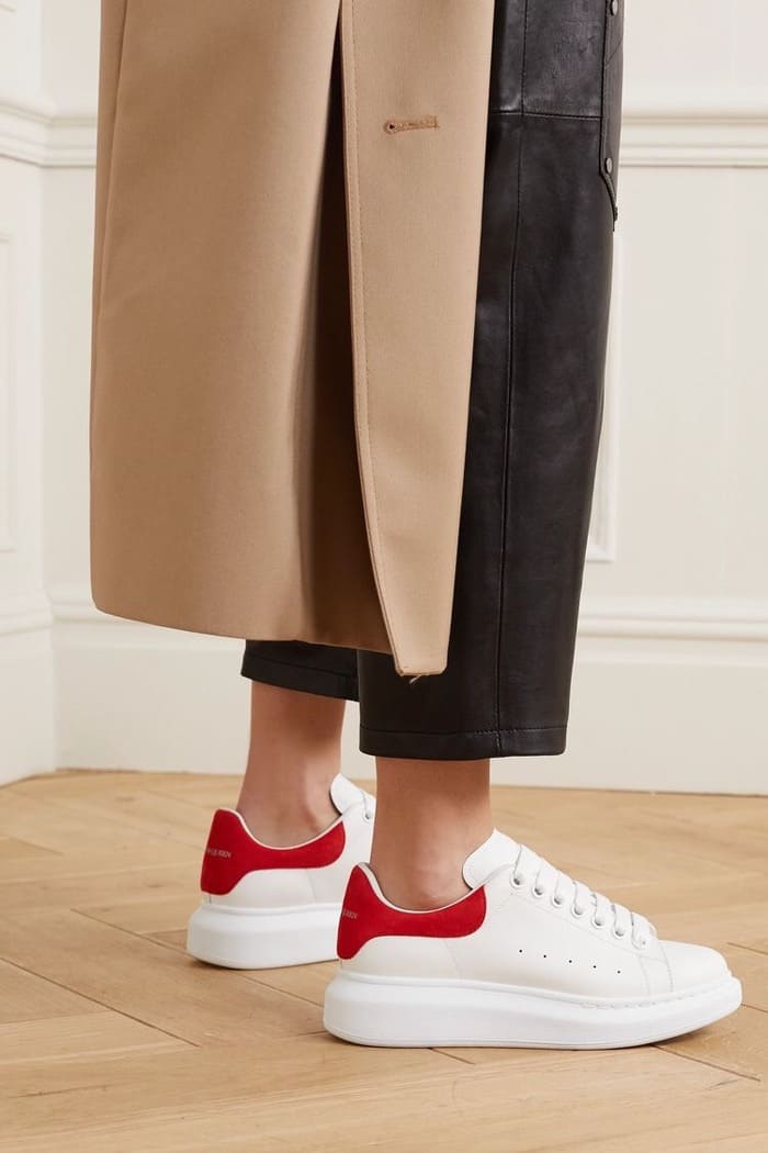 top nhung doi giay alexander mcqueen unisex ma ban khong nen bo lo.3