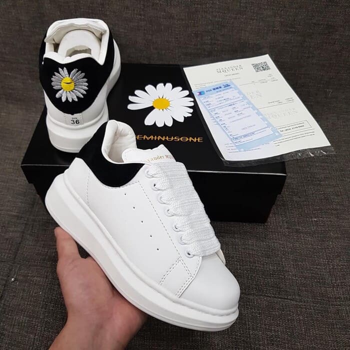top nhung doi giay alexander mcqueen unisex ma ban khong nen bo lo.2