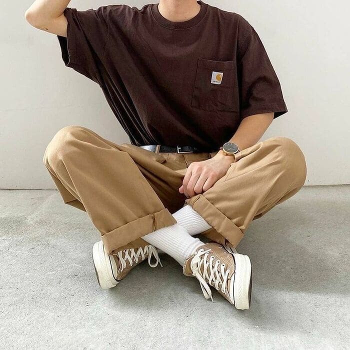 chon trang phuc phu hop voi tung mau giay the thao.4