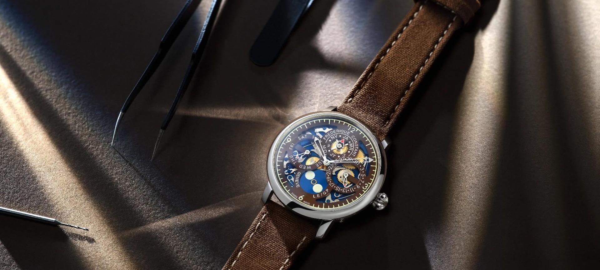 tim hieu ve bieu tuong cua frederique constant dong ho the naked watchmaker.2