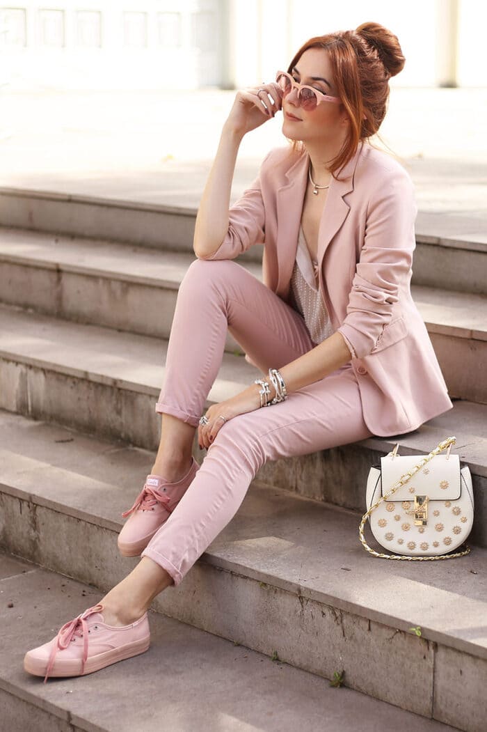 hoc cach phoi do voi giay mau hong cuc trendy phan 1.3