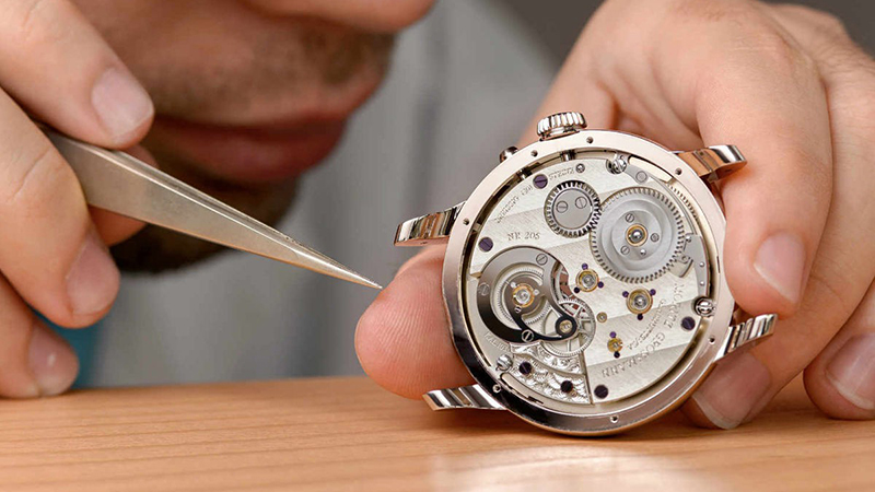 nhung nguyen nhan khien cho chiec dong ho co cua ban ngung hoat dong.5