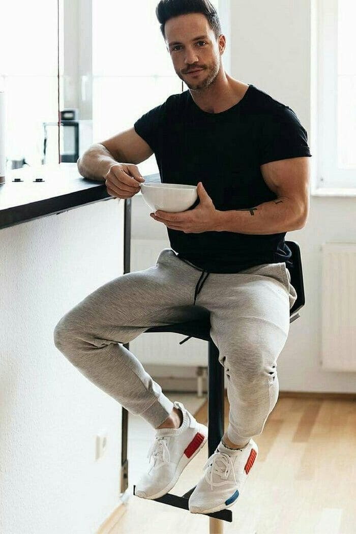 phoi do cuc chat cung giay va quan jogger.4