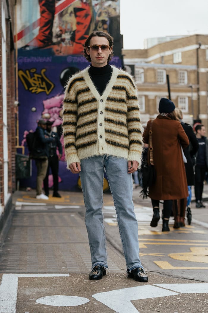 ban nam co mac duoc ao cadigan khong phoi do nhu the nao.6