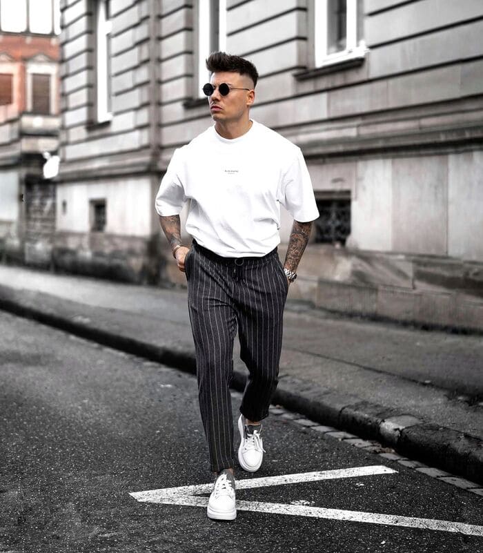 ao thun nam phom rong phoi do nhu the nao trong that thu hut.5