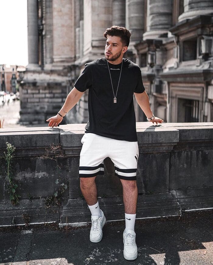 ao thun nam phom rong phoi do nhu the nao trong that thu hut.2