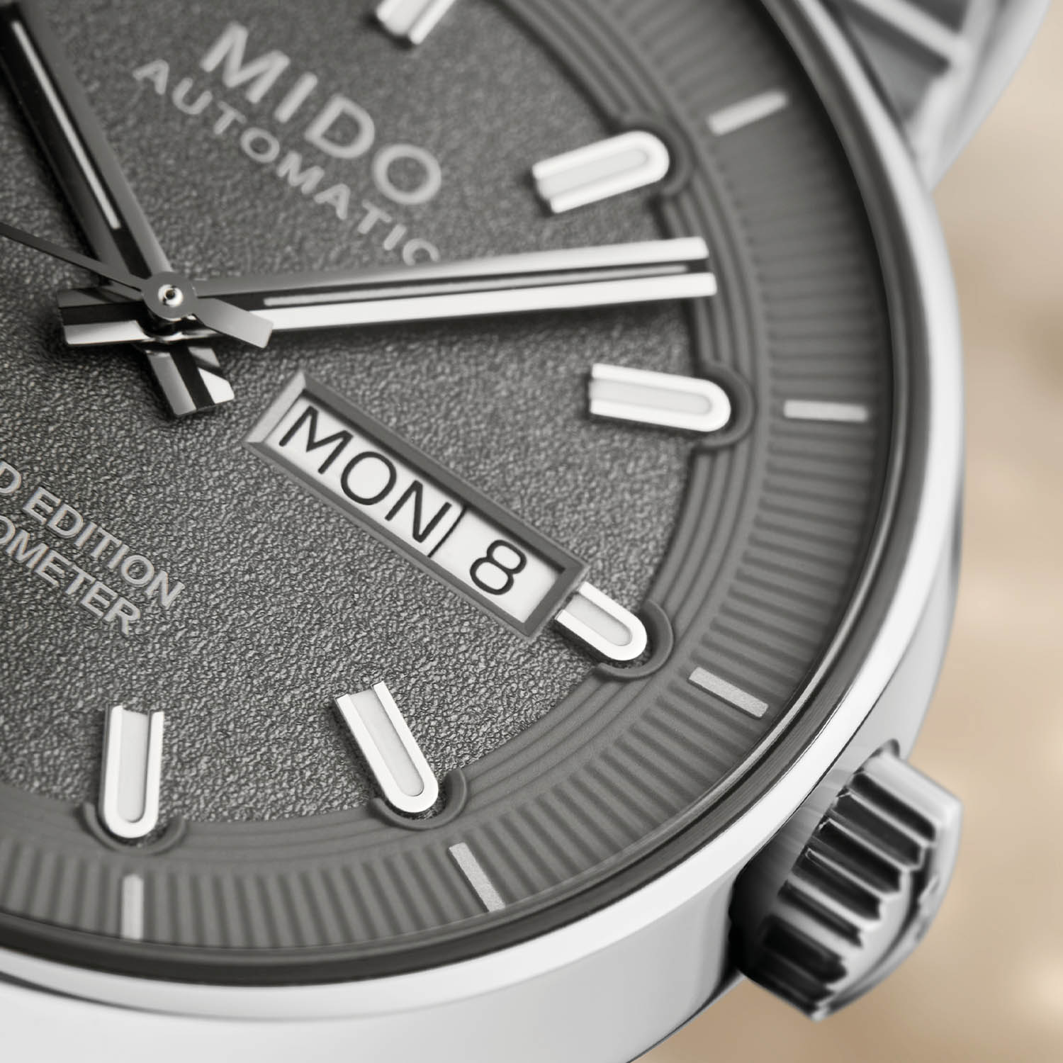 chiec dong ho mido all dial 20th anniversary phien ban gioi han.4