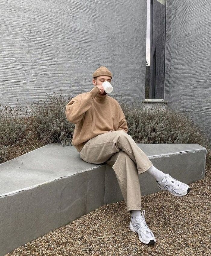 hoc cach phoi do voi ao sweater nam day nang dong va thu hut.6