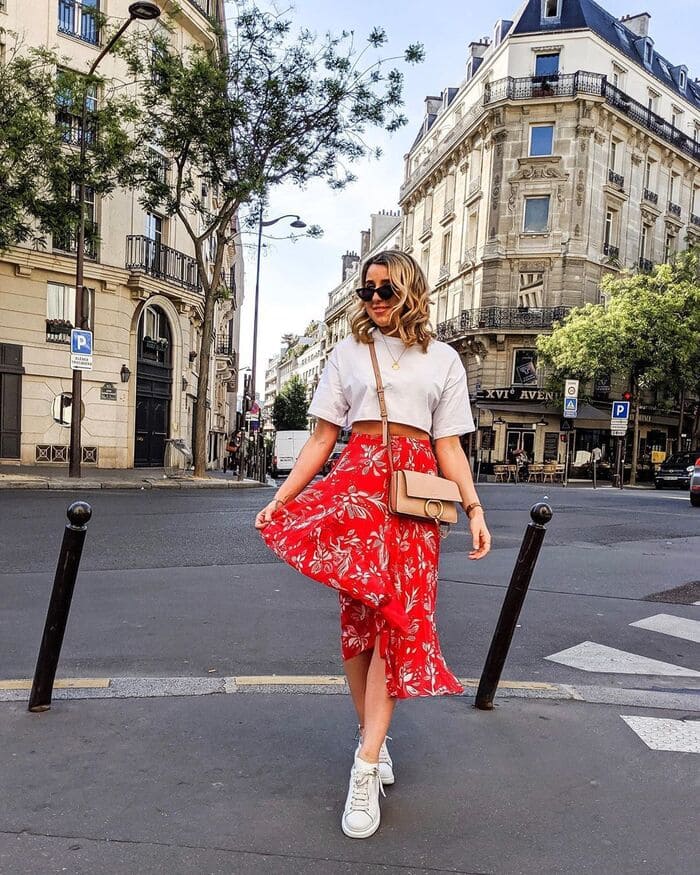 nen ket hop vay do voi giay mau gi cho chuan quy co.5