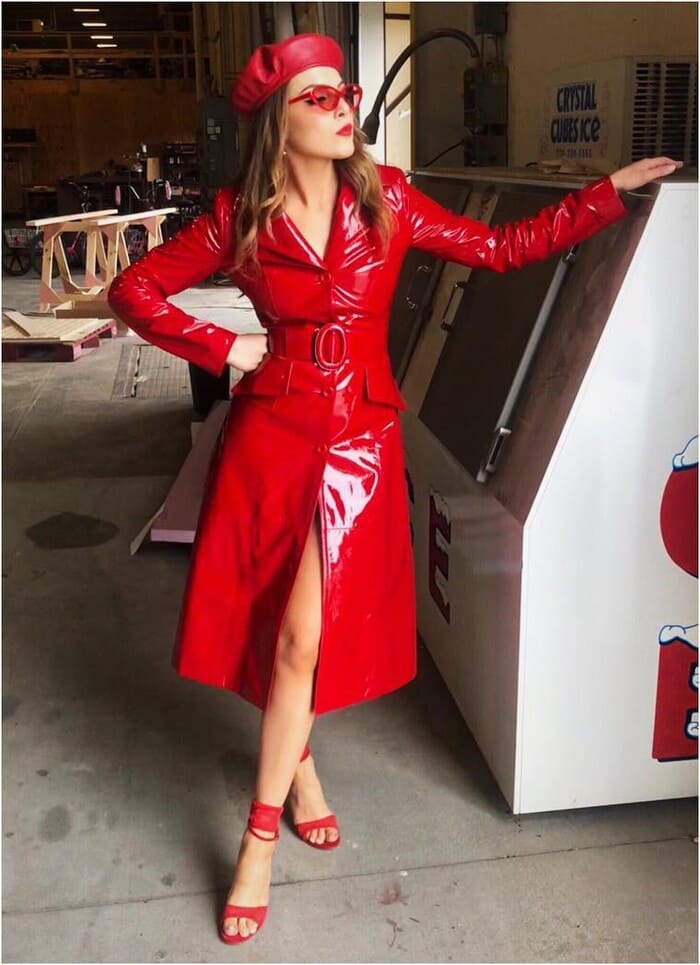 nen ket hop vay do voi giay mau gi cho chuan quy co.3