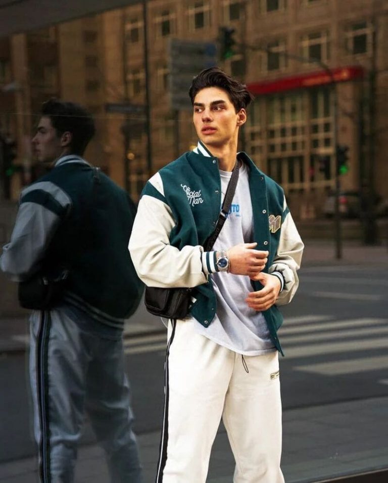 tim hieu ve ao khoac bong chay varsity jacket.2