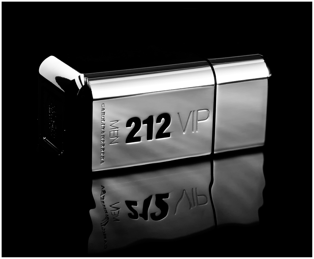 carolina herrera 212vip borderless