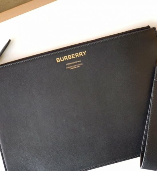 clutch da cam tay nam burberry duoc ua chuong hien nay.7