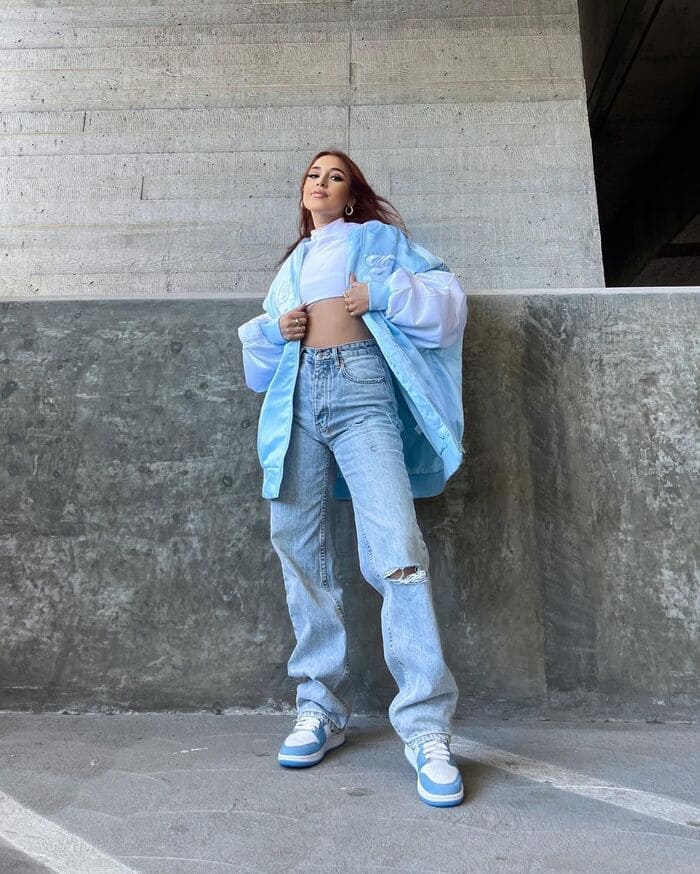 ao bomber nu phoi do nhu the nao trong that phong cach.10