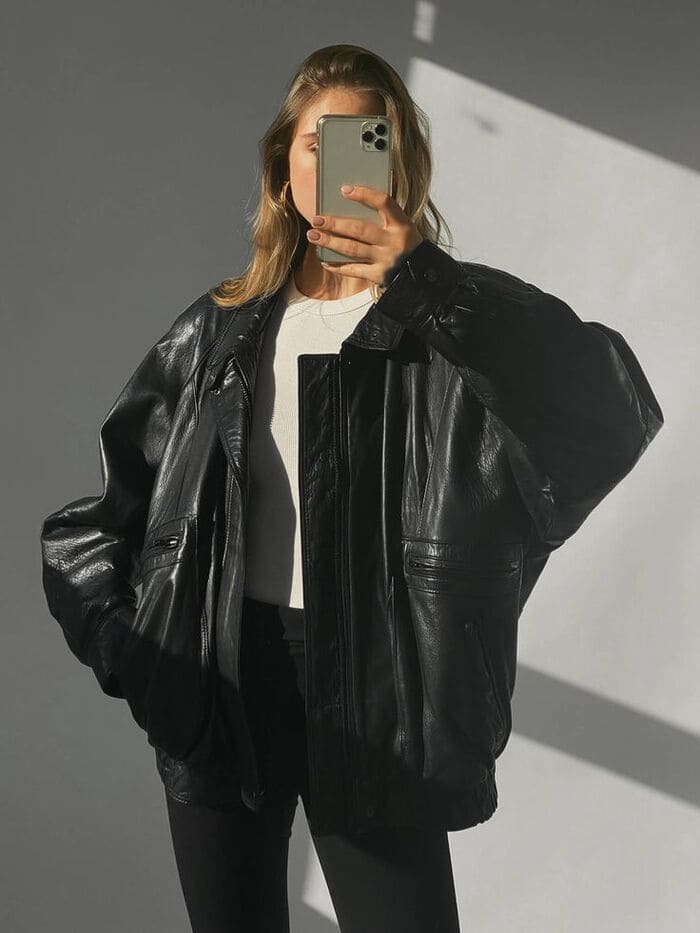 ao bomber nu phoi do nhu the nao trong that phong cach.8