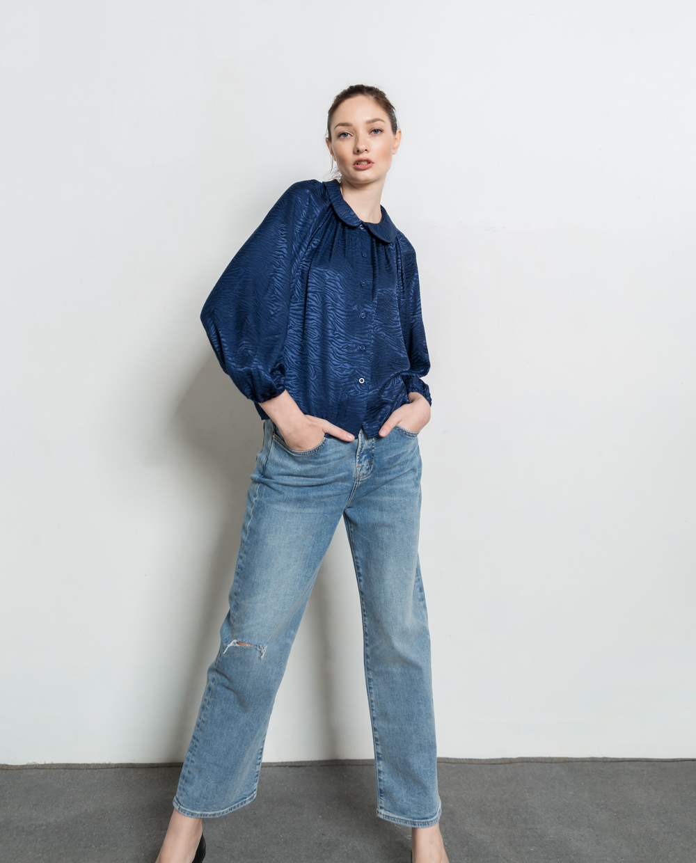 cach phoi do voi ao tay phong cho co nang nu tinh.3