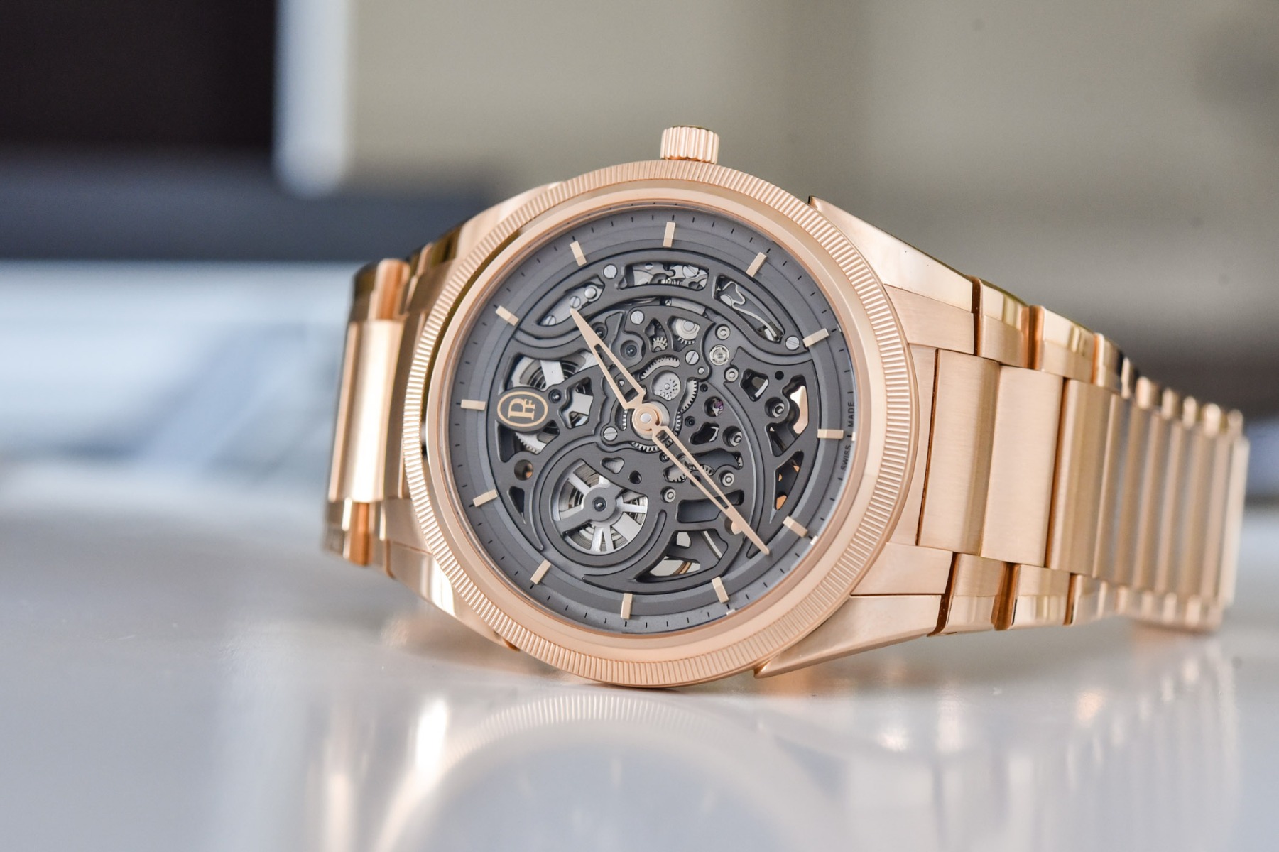 kham pha nhung mau dong ho theo thiet ke skeleton lo co an tuong phan 1.5