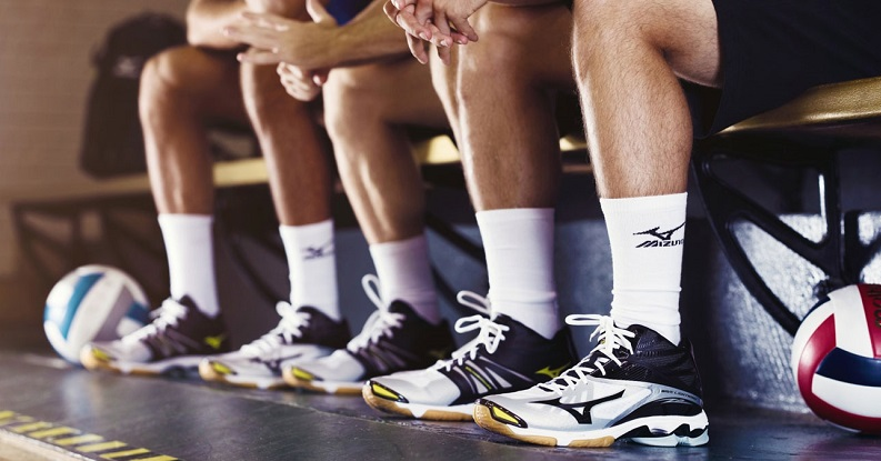 cach cho giay bong chuyen cho nguoi moi bat dau.5