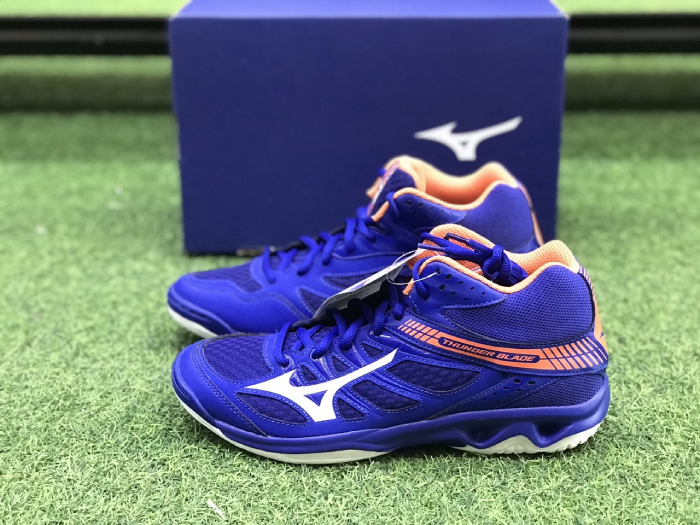 cach cho giay bong chuyen cho nguoi moi bat dau.2