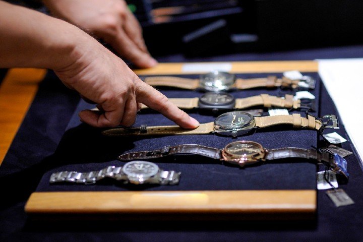 tim hieu ve dong ho pre owned chiec dong ho dan dau xu huong hien nay.4