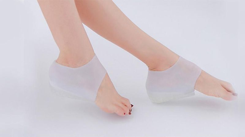 giay sneaker phoi voi tat nhu the nao de khong bi lac que.5