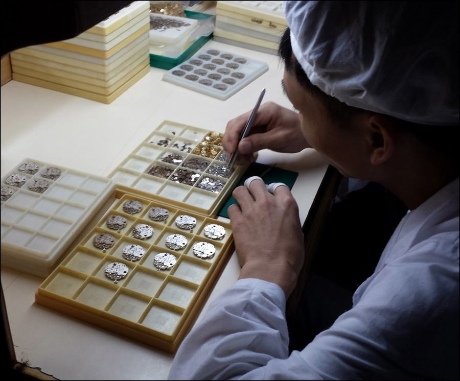 co hay khong viec dong ho duoc san xuat boi mot nuoc thu 3.1