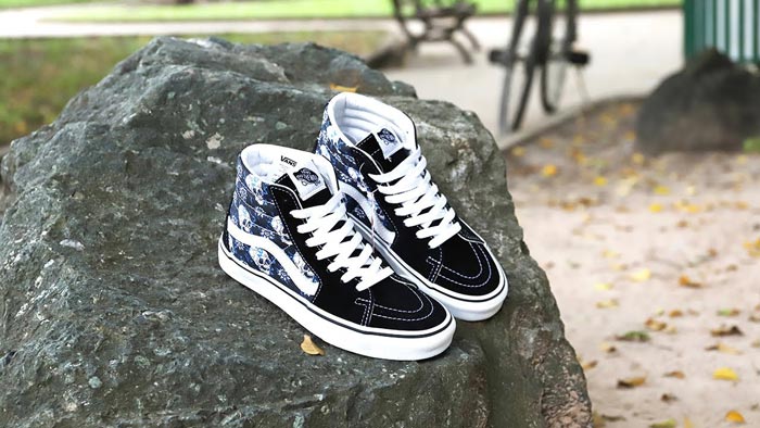 kham pha ngay doi giay hoa tiet dau lau cuc doc dao cua vans.5